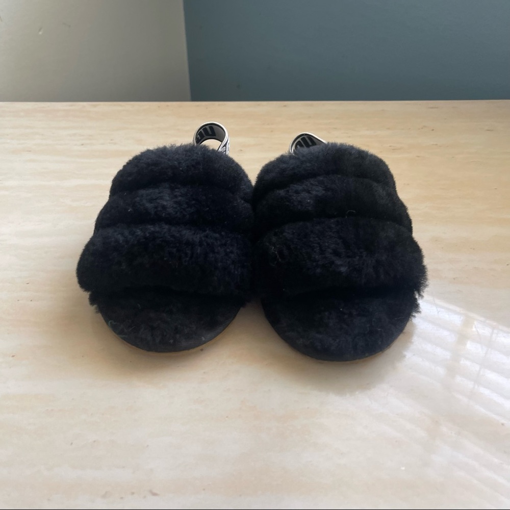 UGG Little Kids Fluff Yeah Black Slippers Size US 10